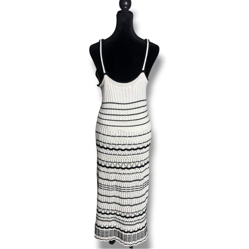 Vero Moda Cream and Black Horizontal Stripe Sleeveless V-Neck Knit Midi Dress - Picture 7 of 16